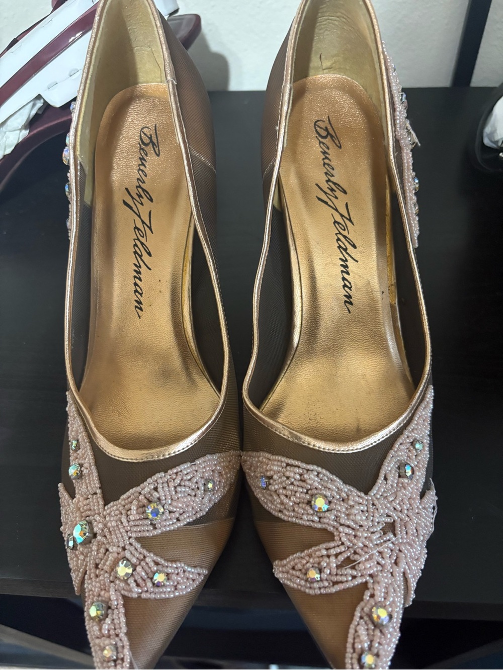 Never Worn Beverly Feldman Nude Pink Beaded Crystal Pointed-Toe Heels